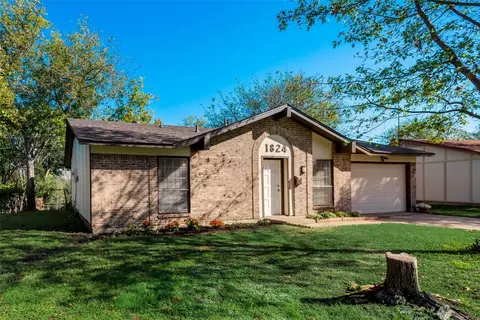1824 Emerald Dr, Irving, TX 75060