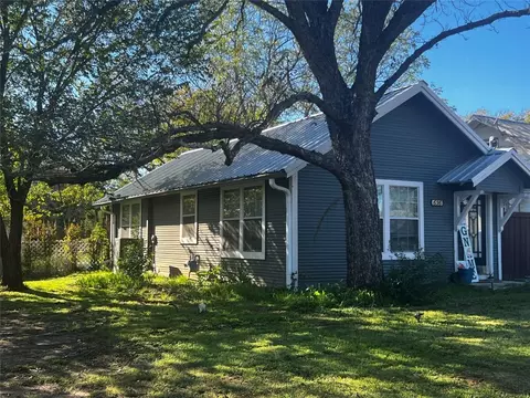 636 N Clinton St, Stephenville, TX 76401