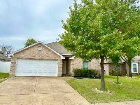 3319 Light Pointe Dr, Dallas, TX 75228