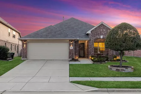 620 Kinghaven Dr, Little Elm, TX 75068