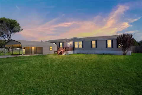 164 Finneyoaks Ln, Weatherford, TX 76085