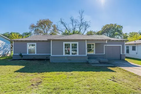 5020 Nadine Dr, Haltom City, TX 76117