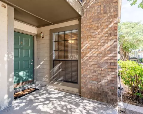 358 W Harwood Rd #B, Hurst, TX 76054