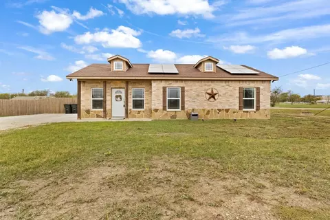 600 S Aquilla St, Itasca, TX 76055