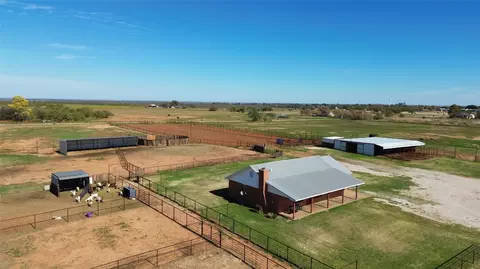 620 Dobbs Creek Rd, Byers, TX 76357