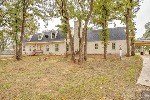 2121 Tarver Rd, Burleson, TX 76028