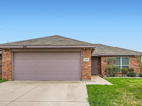 8417 Cherry Bark Ln, Fort Worth, TX 76140