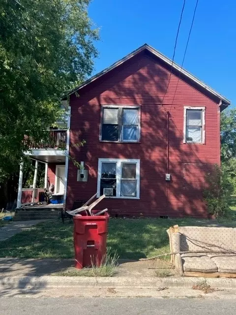 204 S Delaware St, Clarksville, TX 75426