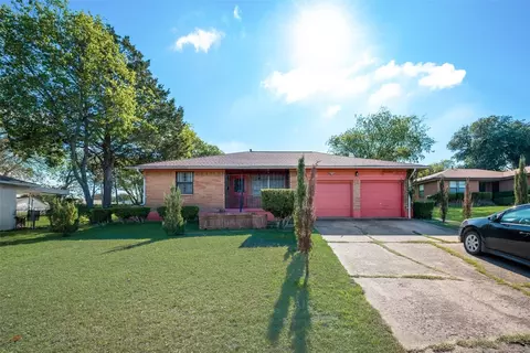 814 Foxboro Ln, Dallas, TX 75241