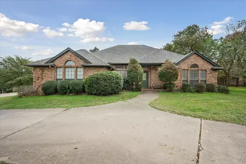 6008 Baker Ln, Alvarado, TX 76009