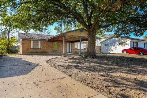 1520 Laurel Ln, Plano, TX 75074