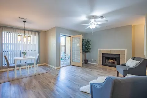 1904 Cloisters Dr #411, Arlington, TX 76011