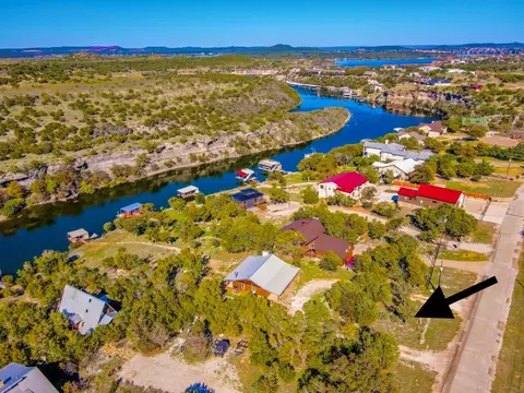 1040 Bluff Creek Dr, Strawn, TX 76475