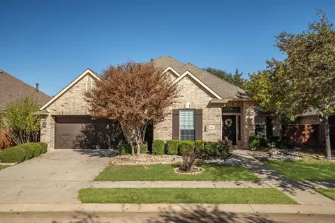 581 Camilla Ln, Lantana, TX 76226