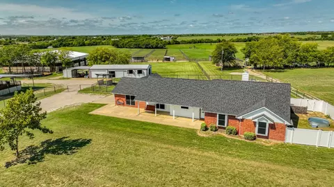 380 Heritage Creek Dr, Rhome, TX 76078