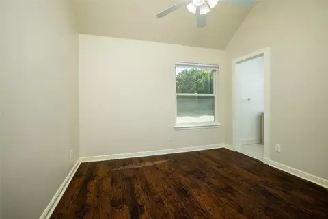 732 Forest St, Grapevine, TX 76051 photo 17