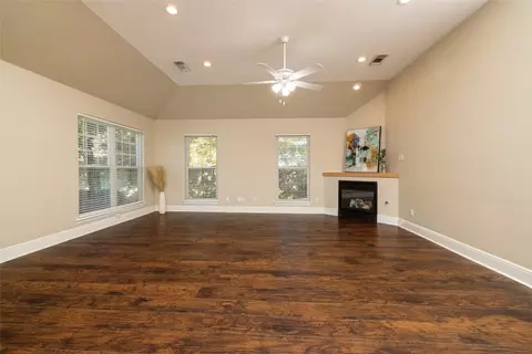 732 Forest St, Grapevine, TX 76051 photo 6