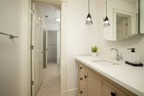 732 Forest St, Grapevine, TX 76051 photo 15