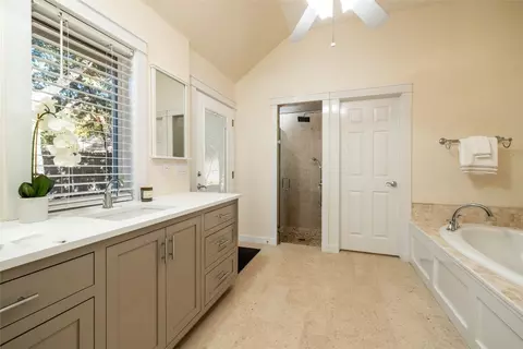 732 Forest St, Grapevine, TX 76051 photo 22