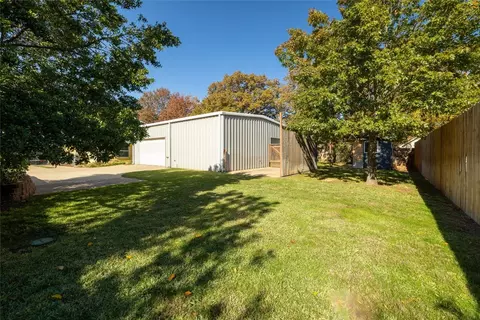 732 Forest St, Grapevine, TX 76051 photo 36