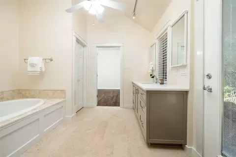 732 Forest St, Grapevine, TX 76051 photo 24