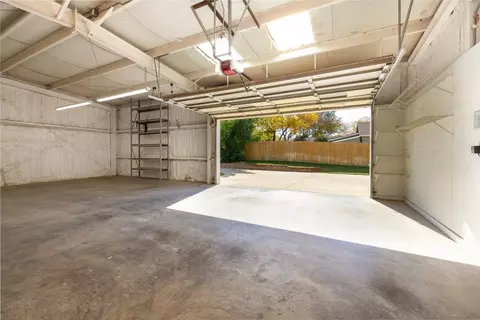 732 Forest St, Grapevine, TX 76051 photo 31