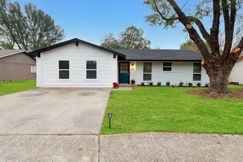 310 Bellaire Dr, Denton, TX 76209