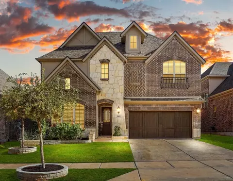 9009 Washington Ln, Lantana, TX 76226