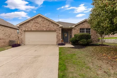 621 Sage Brush Dr, Weatherford, TX 76087