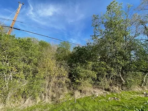 808 Fm 878, Palmer, TX 75152