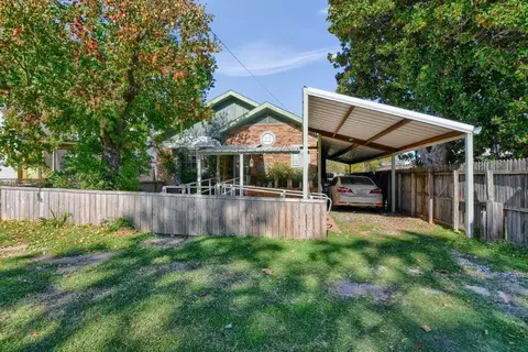 117 E Sears St, Denison, TX 75021