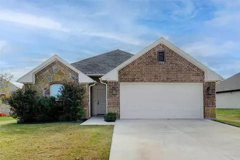 1817 Town Creek Cir, Weatherford, TX 76086