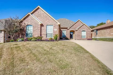 779 Peach Ln, Burleson, TX 76028