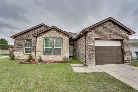 6404 Cinnamon Oaks Dr, Dallas, TX 75241