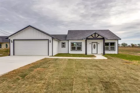 104 Linda Vista Dr, Hillsboro, TX 76645