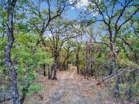 199 Mann Rd, Paradise, TX 76073