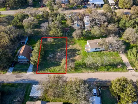 2904 Cedarhill St, Granbury, TX 76048