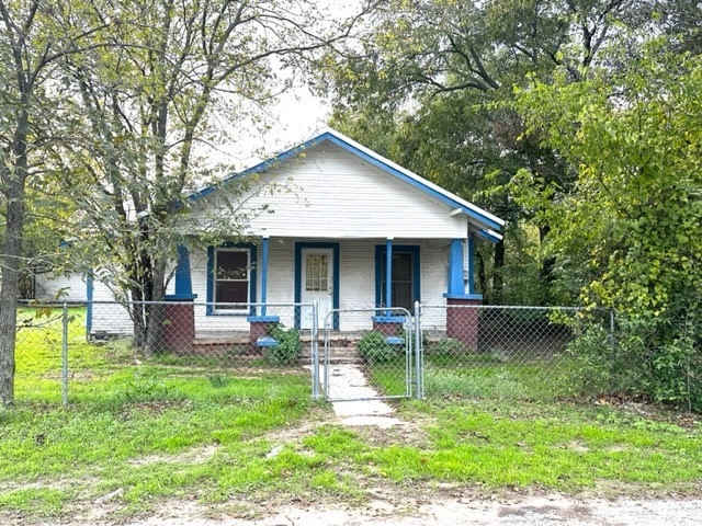 418 Main St  