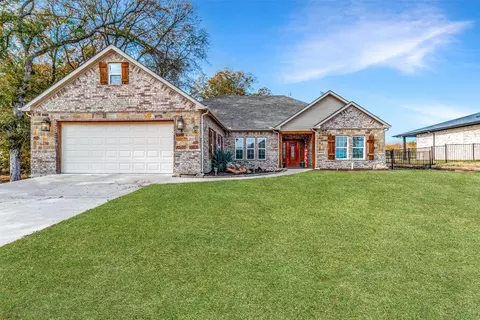 105 Bent Oak Dr, Pottsboro, TX 75076