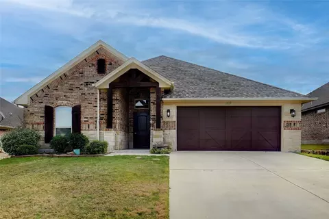 1917 Town Creek Cir, Weatherford, TX 76086