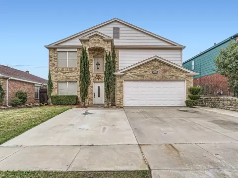 7002 Bridlewood Dr, Arlington, TX 76002