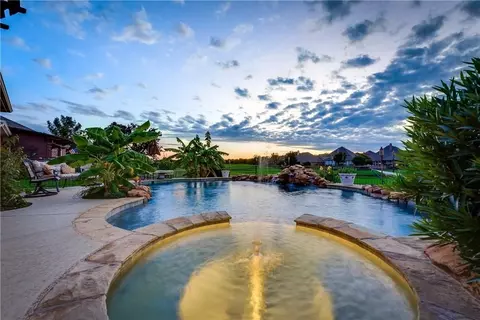 1551 Meadows Ave, Lantana, TX 76226