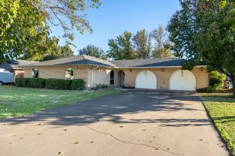501 Tahiti Dr, Granbury, TX 76048
