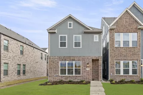 7535 Edgeware Rd, Dallas, TX 75228