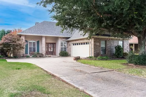 215 Decatur St, Bossier City, LA 71111