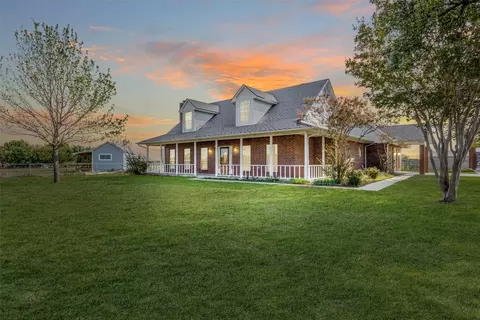 5599 Luginbyhl Rd, Sanger, TX 76266