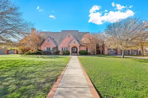 1425 Woodridge Dr, Aledo, TX 76008
