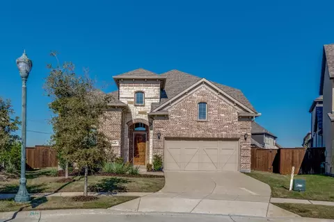 6820 Roaring Dr, Mckinney, TX 75070