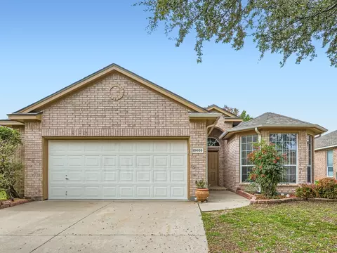 10609 Cloisters Dr, Fort Worth, TX 76131