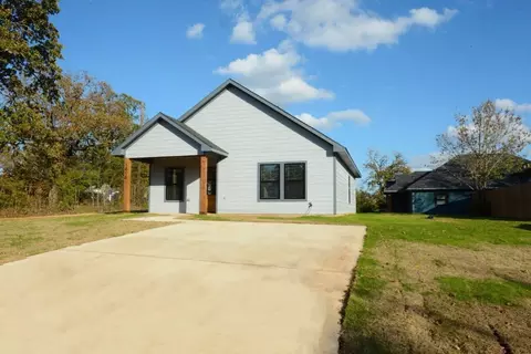 1016 S 7th Ave, Denison, TX 75021
